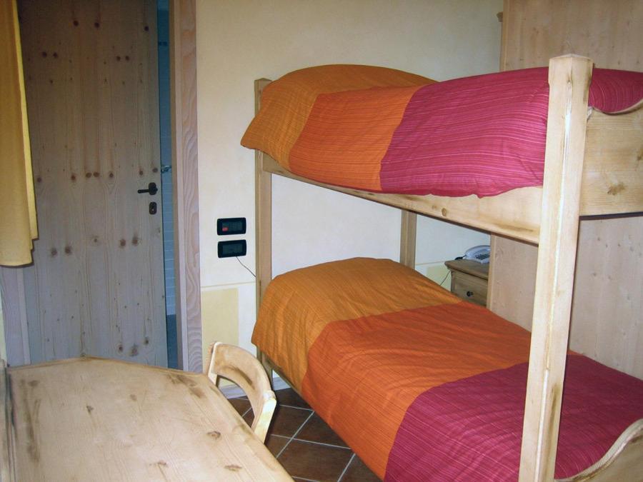Garni La Genziana Bed & Breakfast Temu Exterior photo